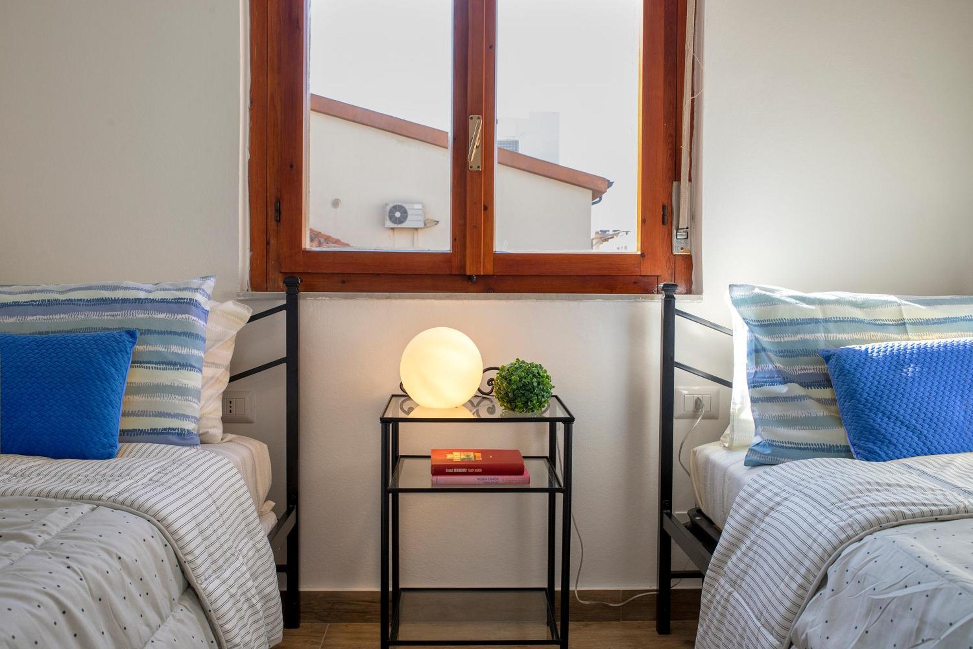 Pufferfish Apartment With Private Terrace อาลเกโร ภายนอก รูปภาพ